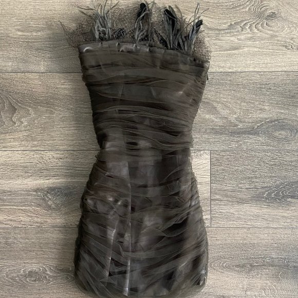 ONE OF KIND GUESS BY MARCIANO FEATHER DRESS - Picture 4 of 7